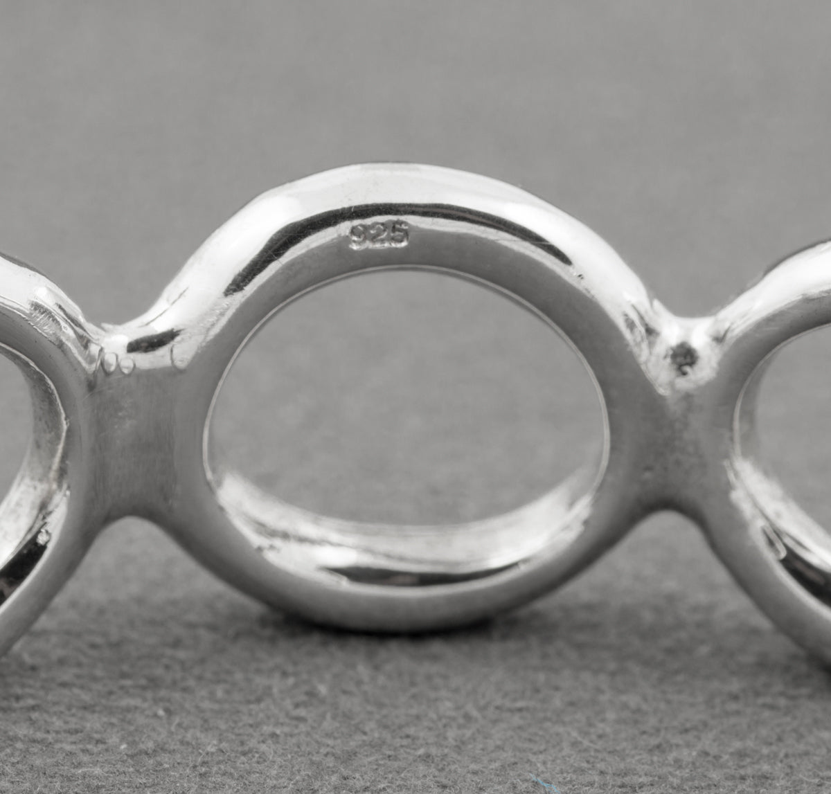 Vintage 925 Sterling Silver Heavy Loop Bangle Bracelet Hand Made 1980's (B2431)