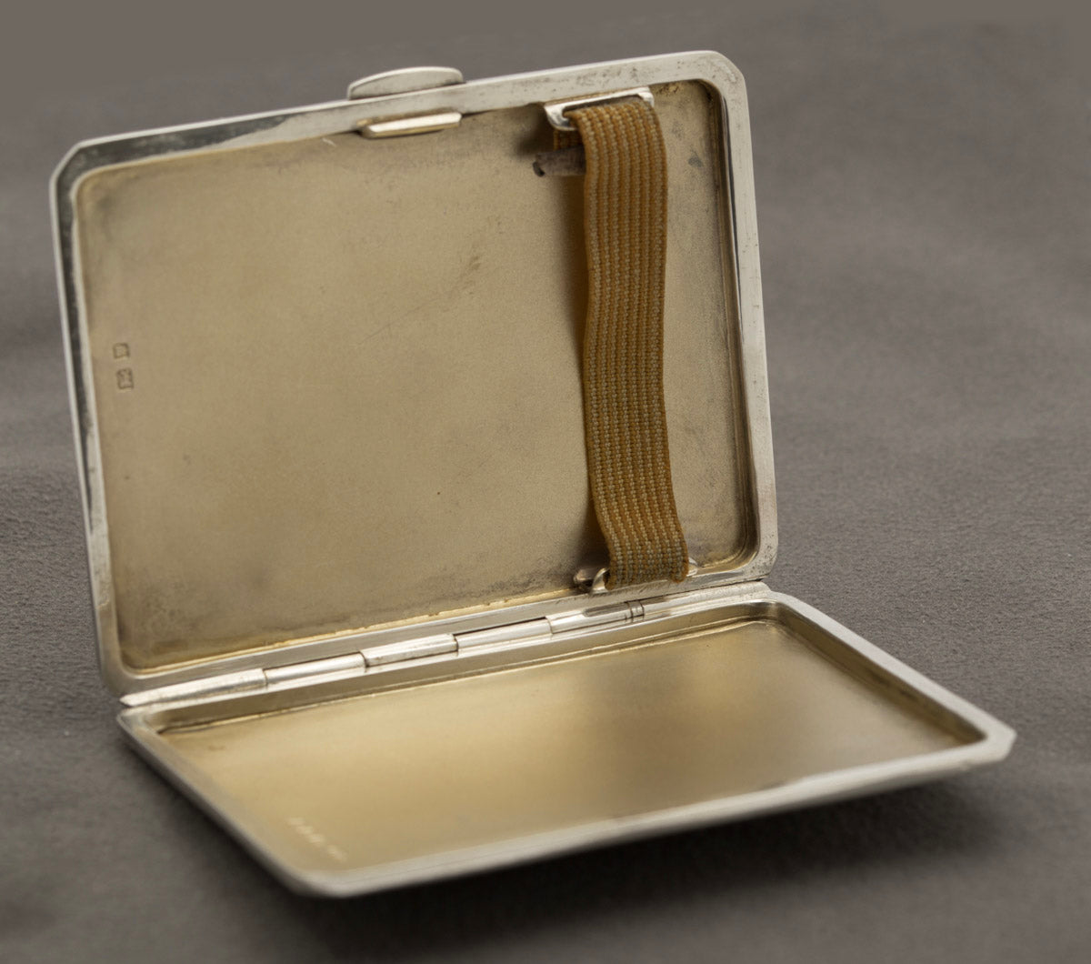 Art Deco Sterling Silver Cigarette Case Hallmarked London 1937 Engine Turned (B2451)