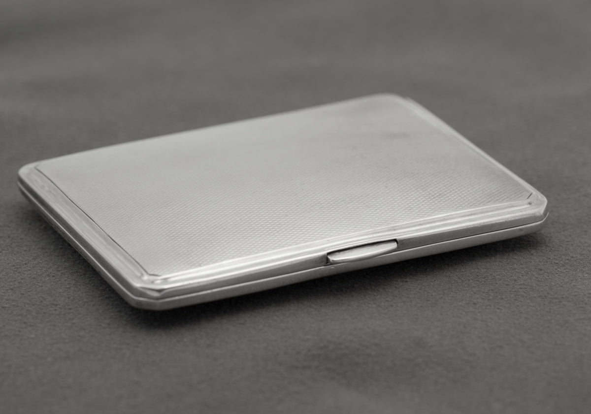 Art Deco Sterling Silver Cigarette Case Hallmarked London 1937 Engine Turned (B2451)