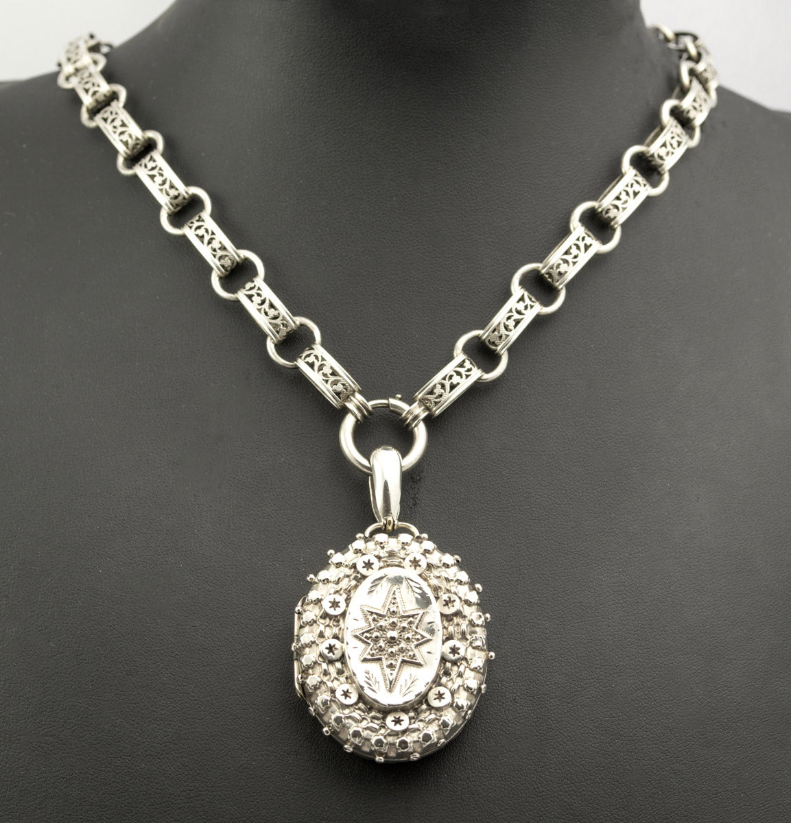 Antique Victorian Sterling Silver Locket & Fancy Book Chain Necklace Hallmarked (B2455)