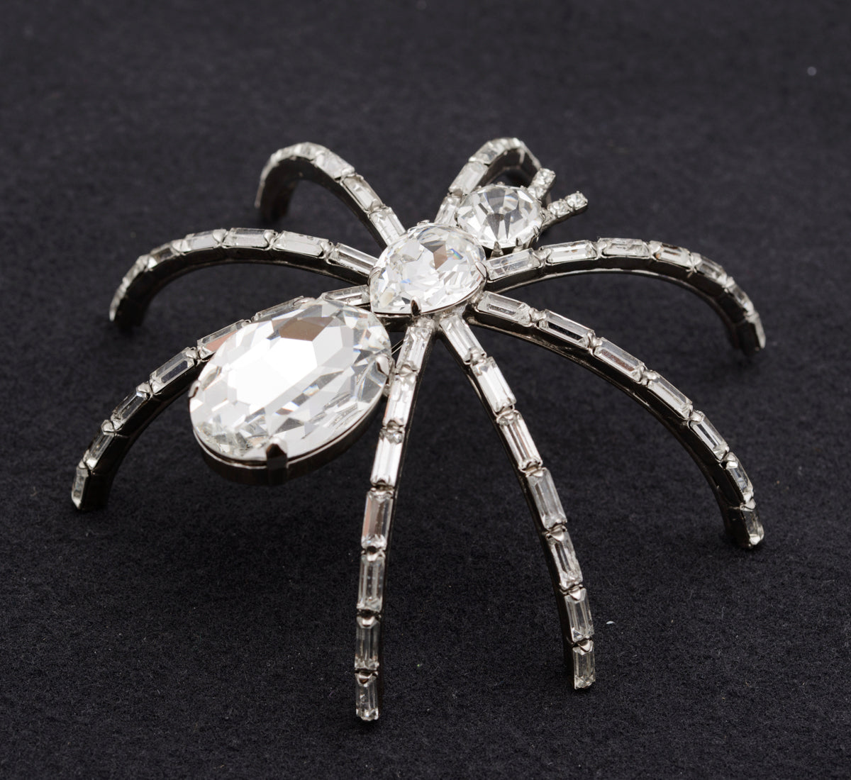 Vintage Butler & Wilson Iconic Large Spider Shoulder Brooch Pin - Boxed (B2460)