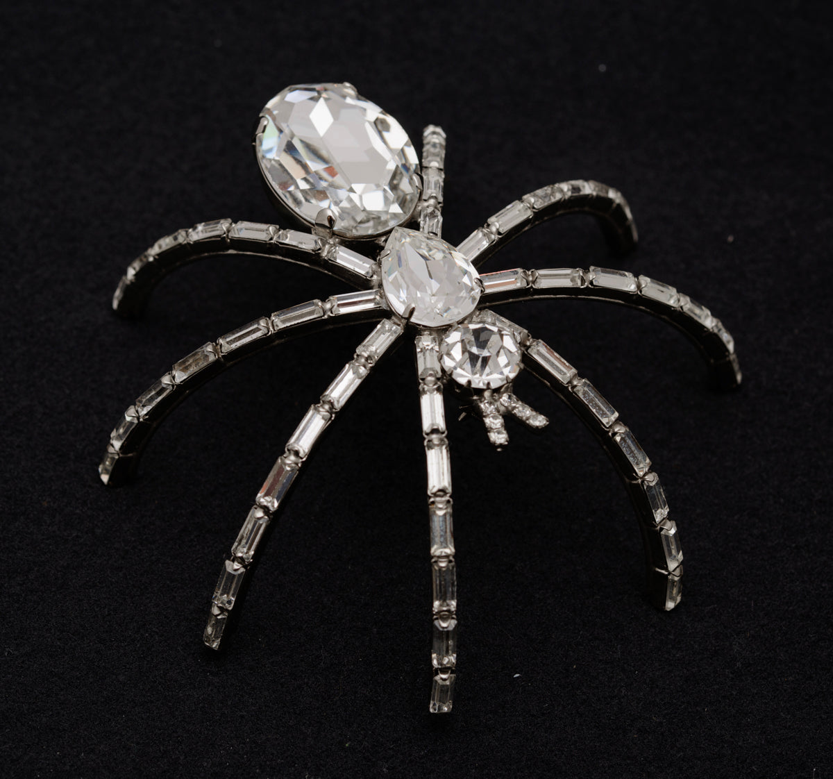 Vintage Butler & Wilson Iconic Large Spider Shoulder Brooch Pin - Boxed (B2460)