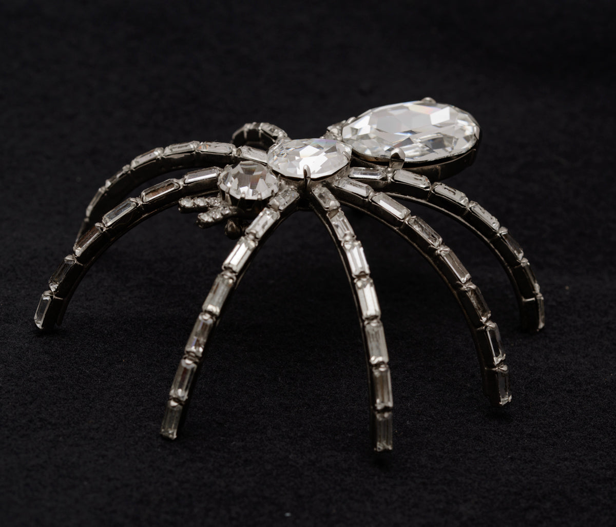 Vintage Butler & Wilson Iconic Large Spider Shoulder Brooch Pin - Boxed (B2460)