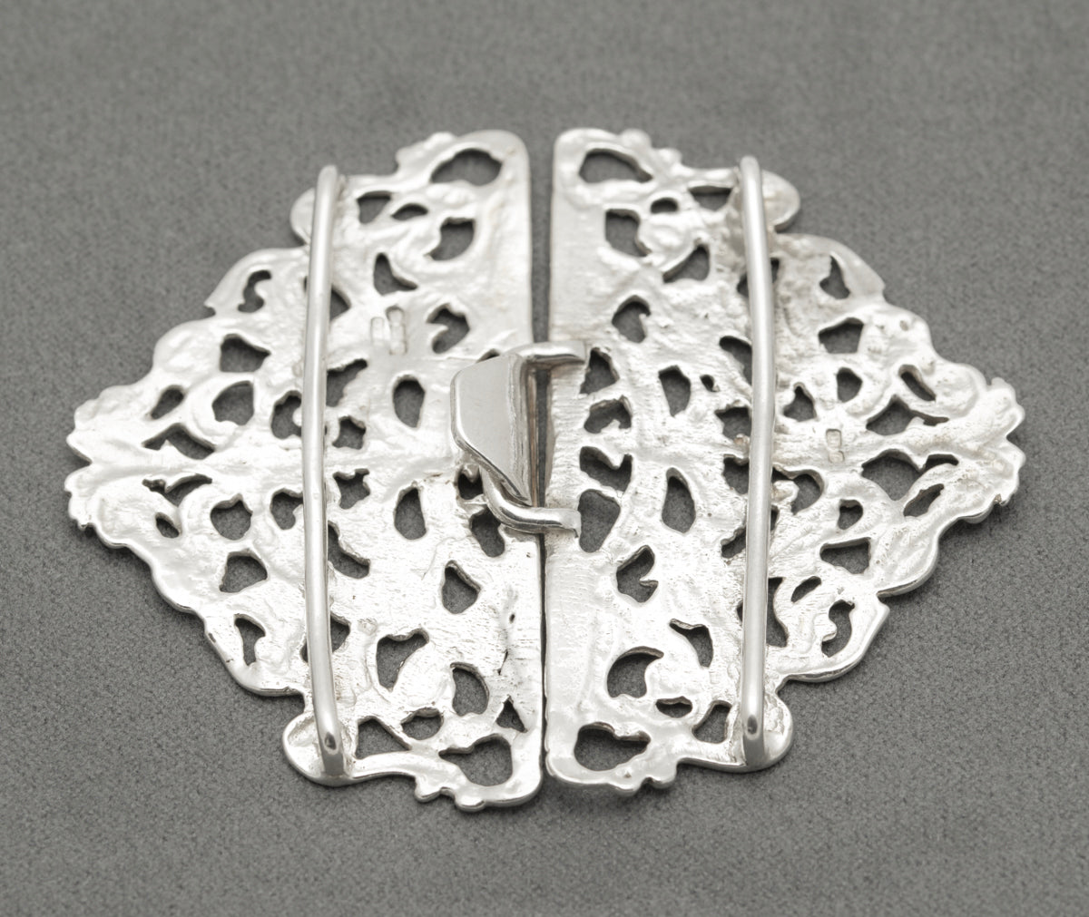 Vintage Hallmarked 1991 Sterling Silver Nurses Buckle Baroque Design (B2468)