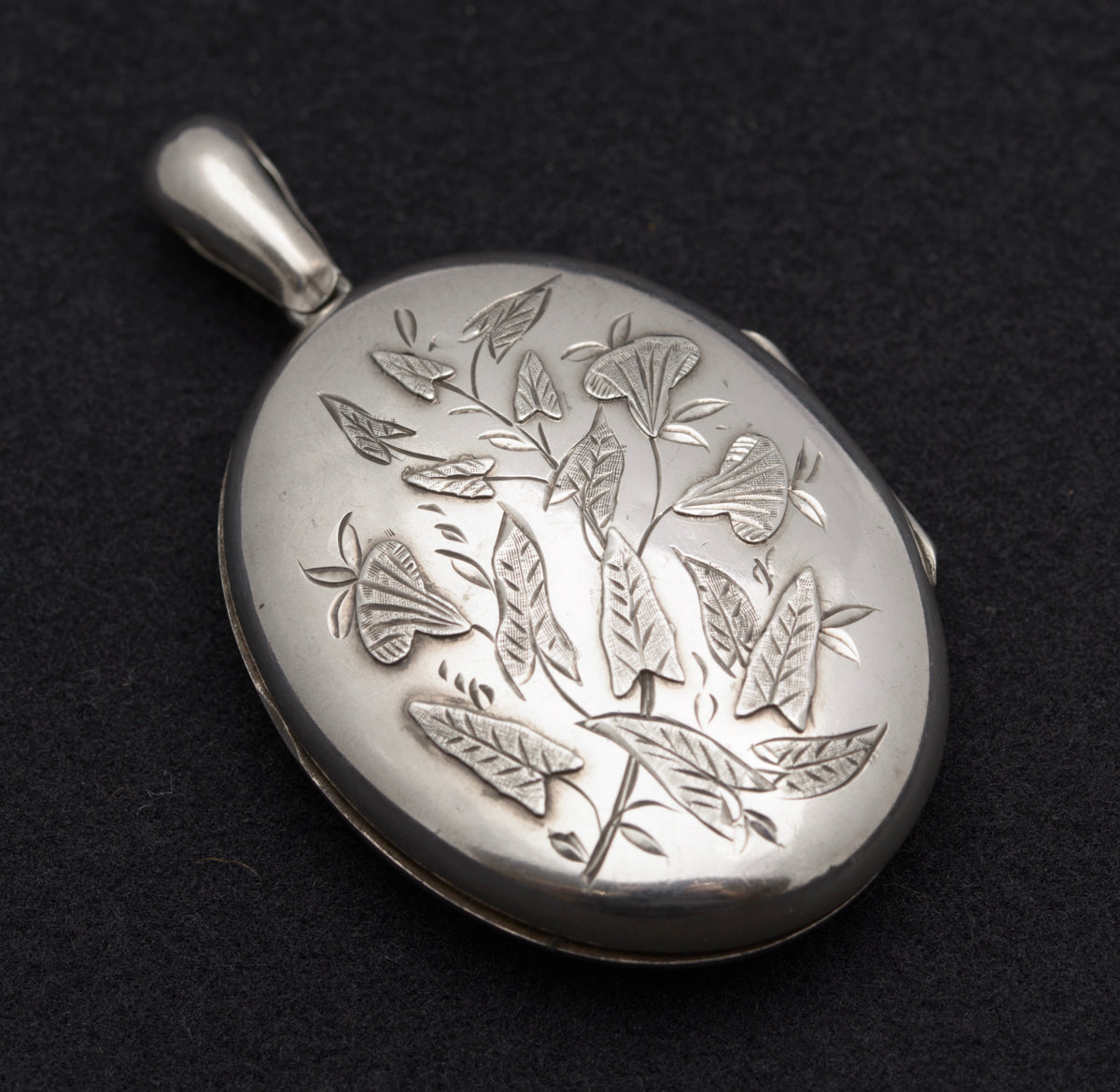 Antique Victorian Large Sterling Silver Photo Locket Hallmarked 1884 (B2471)