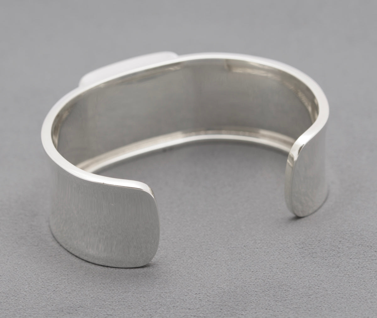 Vintage 925 Sterling Silver Cuff Bangle Bracelet With Large Natural Turquoise Cabochon (B2472)