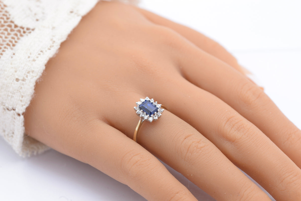 9ct Gold Emerald Cut 1.4 Carat Sapphire & CZ Halo Ring Size P (B2485)