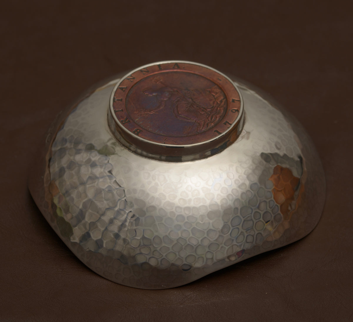 Antique Art Deco Sterling Silver Planished Dish & George III Cartwheel Penny (B2501)