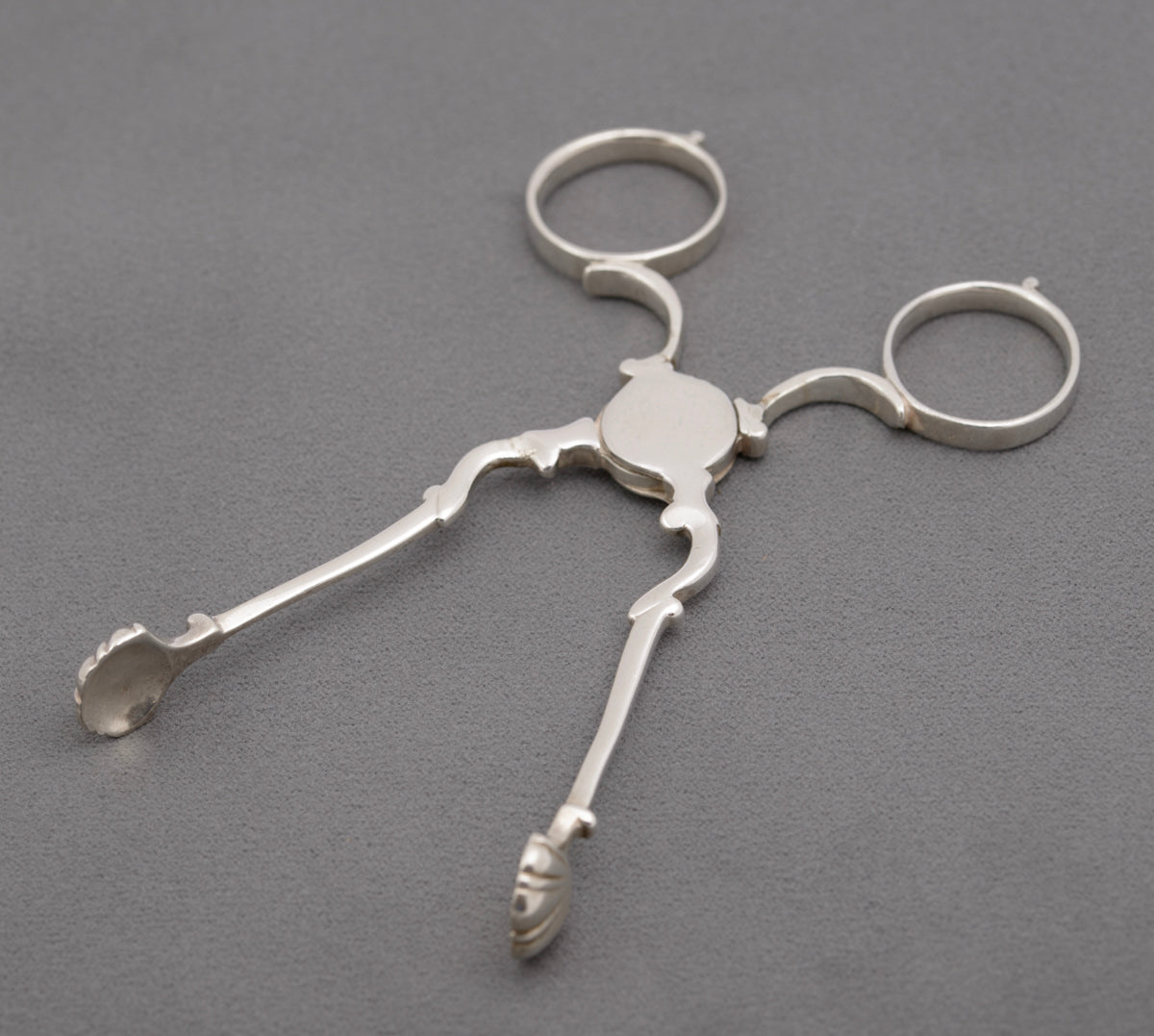 Pair Antique Georgian 18th Century Sterling Silver Sugar Tongs / Nips (B2502)