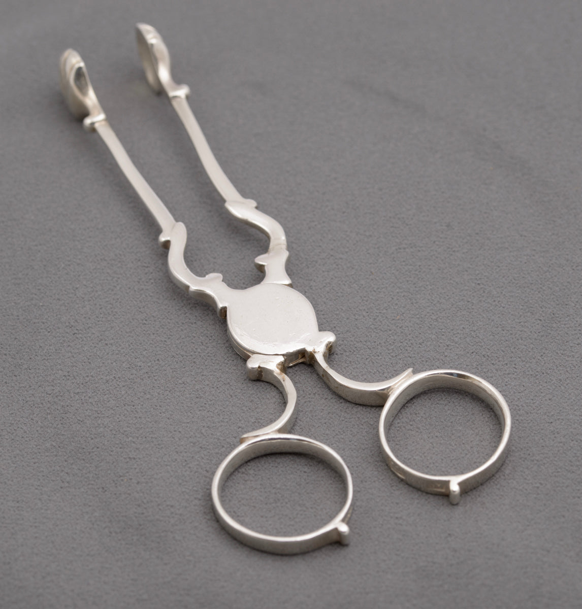 Pair Antique Georgian 18th Century Sterling Silver Sugar Tongs / Nips (B2502)