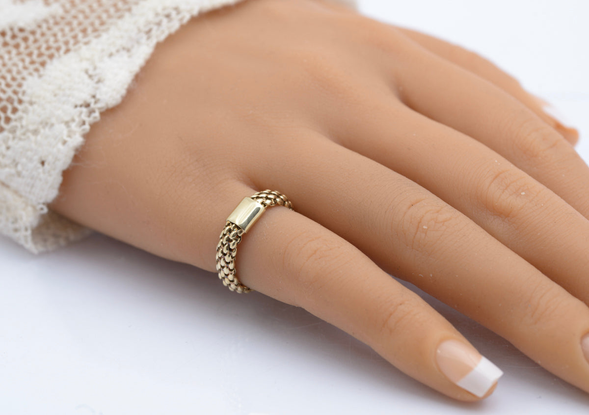 9ct Yellow Gold Chain Link Ring Italian Made & UK Hallmark For 2004 Size L to M (B2511)