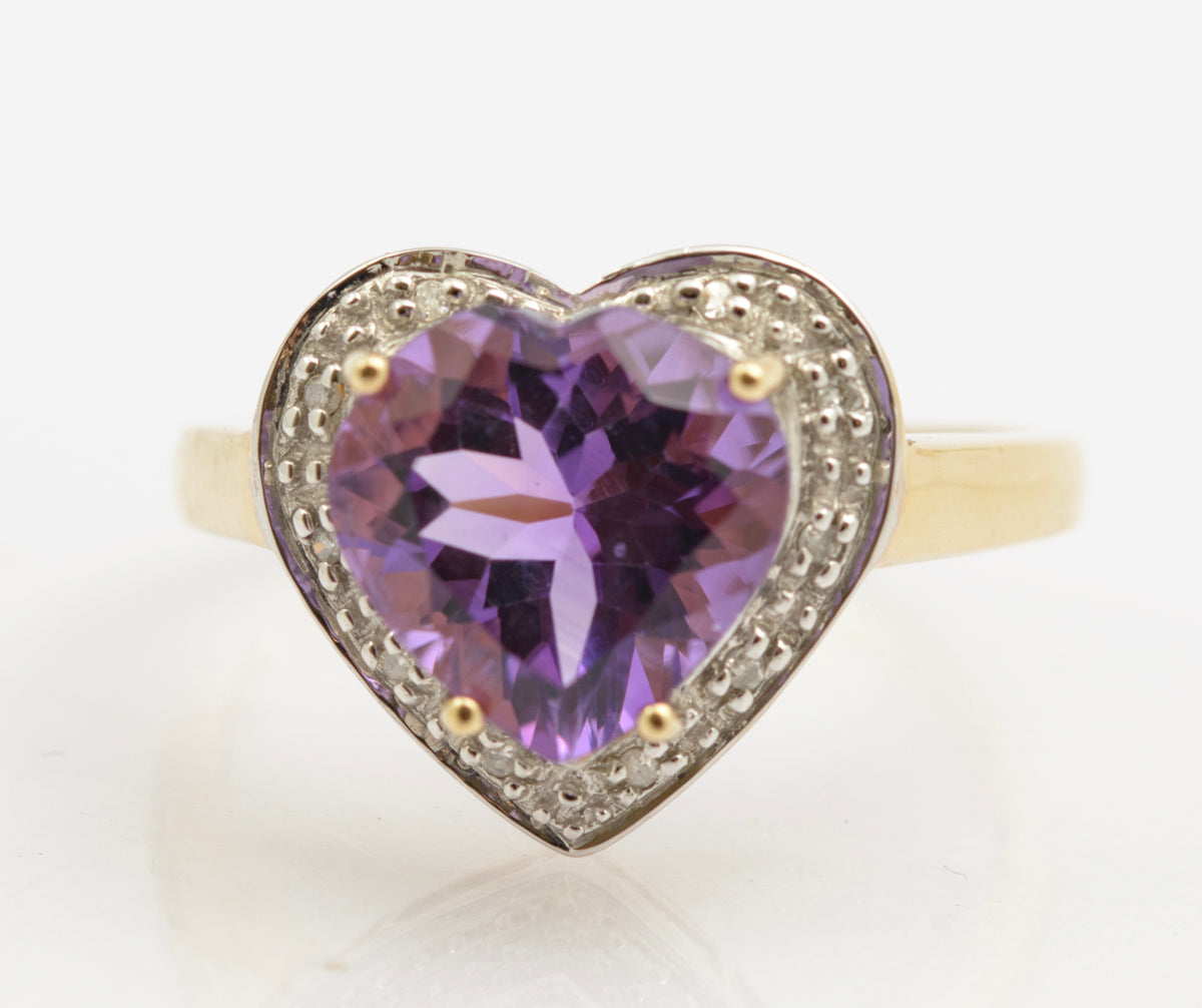 Vintage 9ct Gold & Large Heart Cut Amethyst & Diamond Halo Ring Size P (B2512)