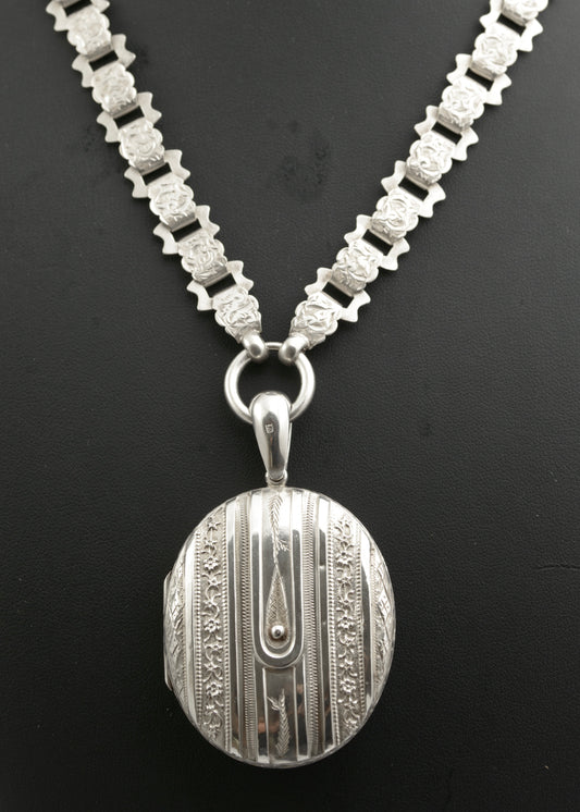 Antique Victorian Sterling Silver Locket & Fancy Link Book Chain Necklace (B2513)