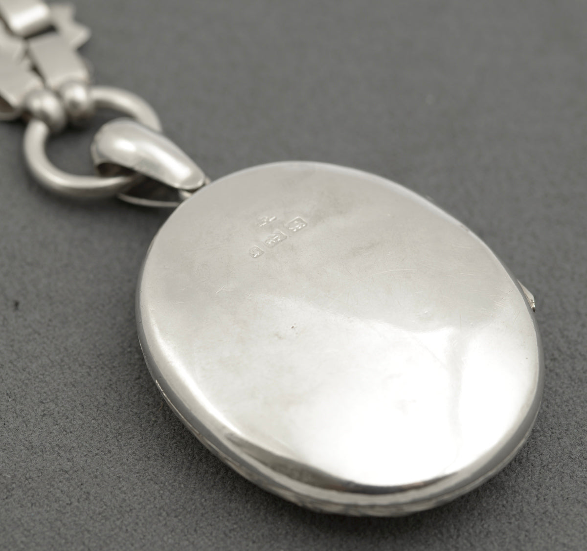 Antique Victorian Sterling Silver Locket & Fancy Link Book Chain Necklace (B2513)