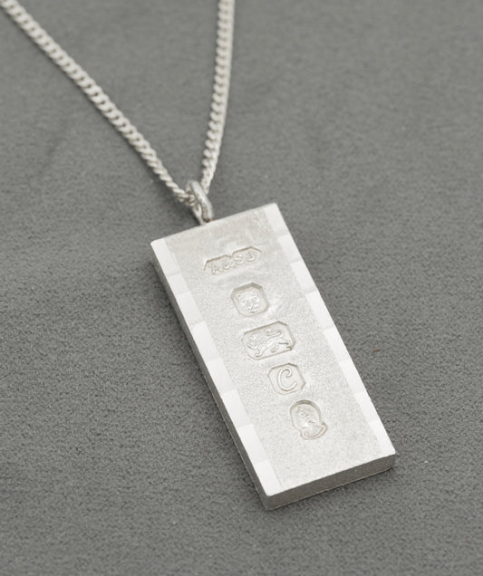 Vintage Sterling Silver Ingot Pendant & Chain Necklace Feature Hallmarks 1977 (B2529)