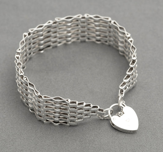 Vintage Sterling Silver Size Bar Gate Bracelet With Heart Clasp Hallmarked 1977 (B2608)