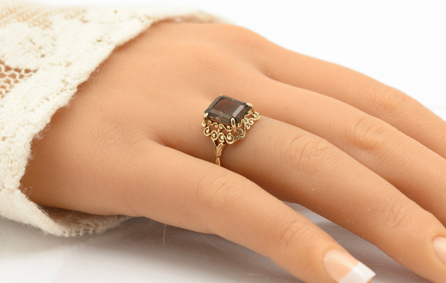 Vintage 9ct Gold & Natural Emerald Cut Smoky Quartz Gemstone Ring Size N1/2 (B2629)