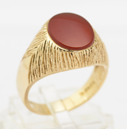 Vintage 9ct Gold Signet Ring With Carnelian Cabochon & Textured Detail Size Q (B2630)
