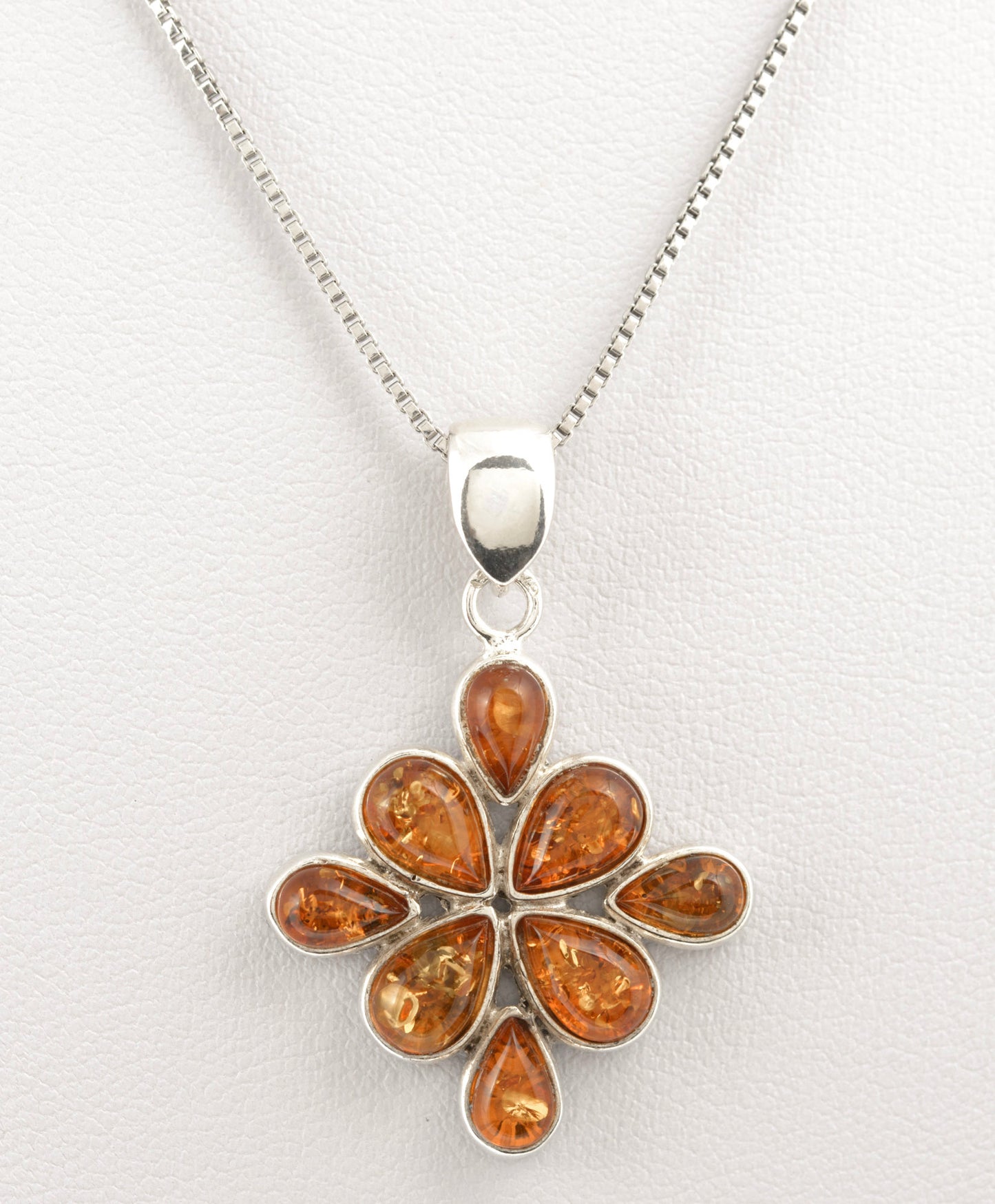 Vintage Sterling Silver & Natural Amber Pendant Necklace On Box Chain (C2702)