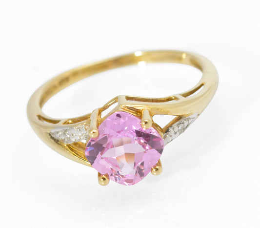 10K Gold Ring With 1.4 Carat Square Cushion Cut Pink Sapphire & Diamond Shoulders (C2734)