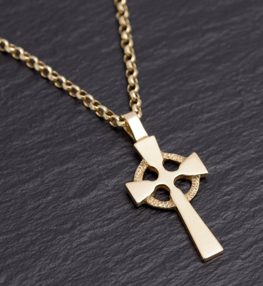 Vintage 9ct Gold Ola Gorie St Peters Celtic Cross Pendant & Chain Necklace (C2821)