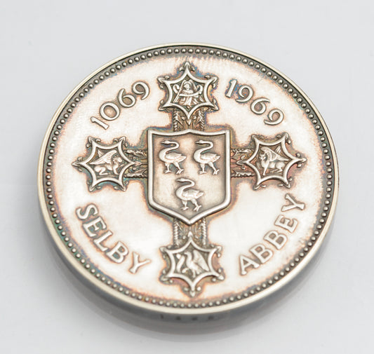 Vintage Britannia Silver Coin Medal Selby Abbey 900th Year - Original Box (C2848)