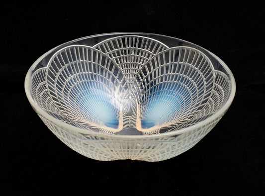 Rene Lalique Coquilles Art Deco French Opalescent Glass Bowl c1925 (Code 2152)
