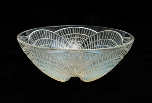 Rene Lalique Coquilles Art Deco French Opalescent Glass Bowl c1925 (Code 2152)