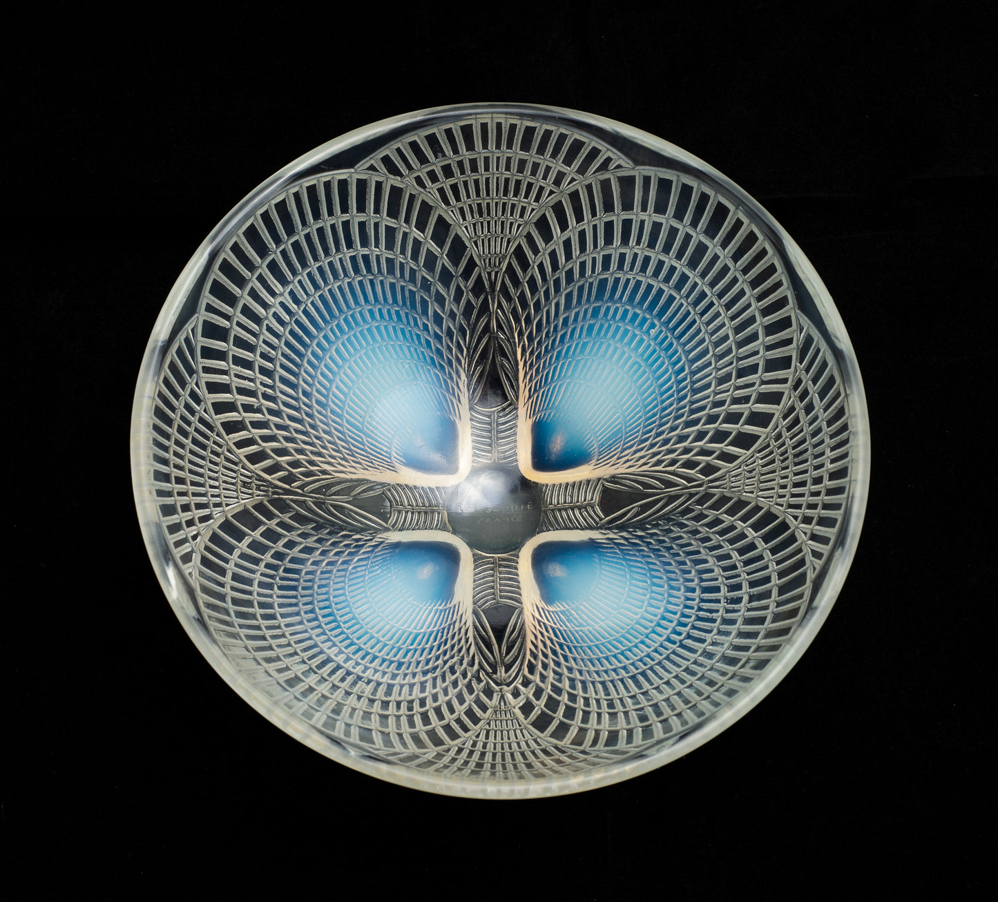Rene Lalique Coquilles Art Deco French Opalescent Glass Bowl c1925 (Code 2152)