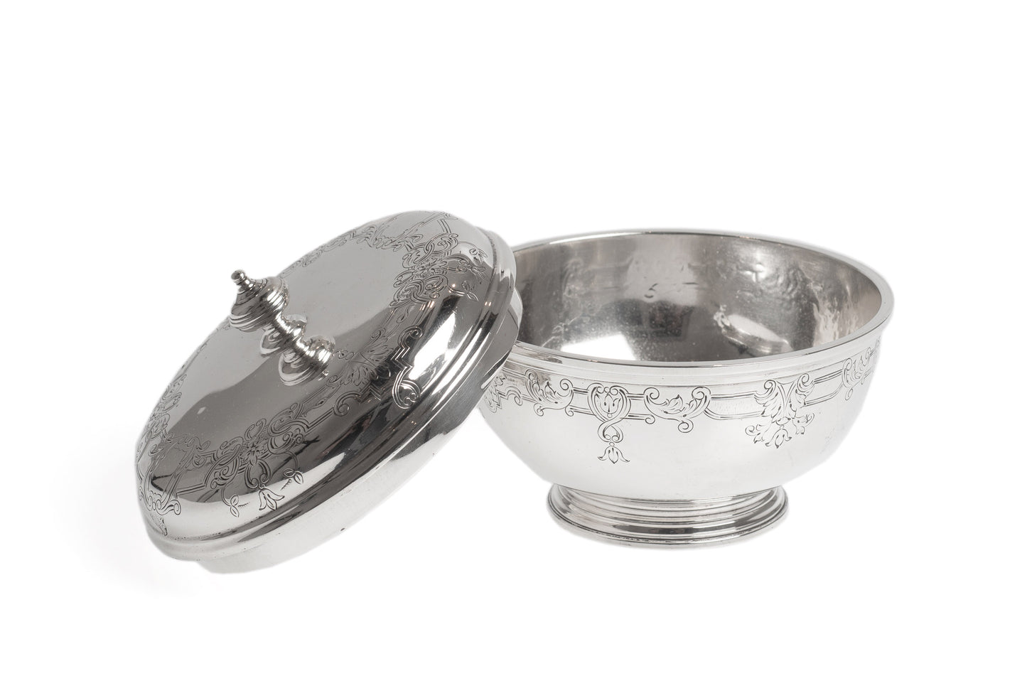 Art Deco Silver Goldsmiths & Silversmiths Heavy Lidded Dish with Chased Detail (Code 2325)