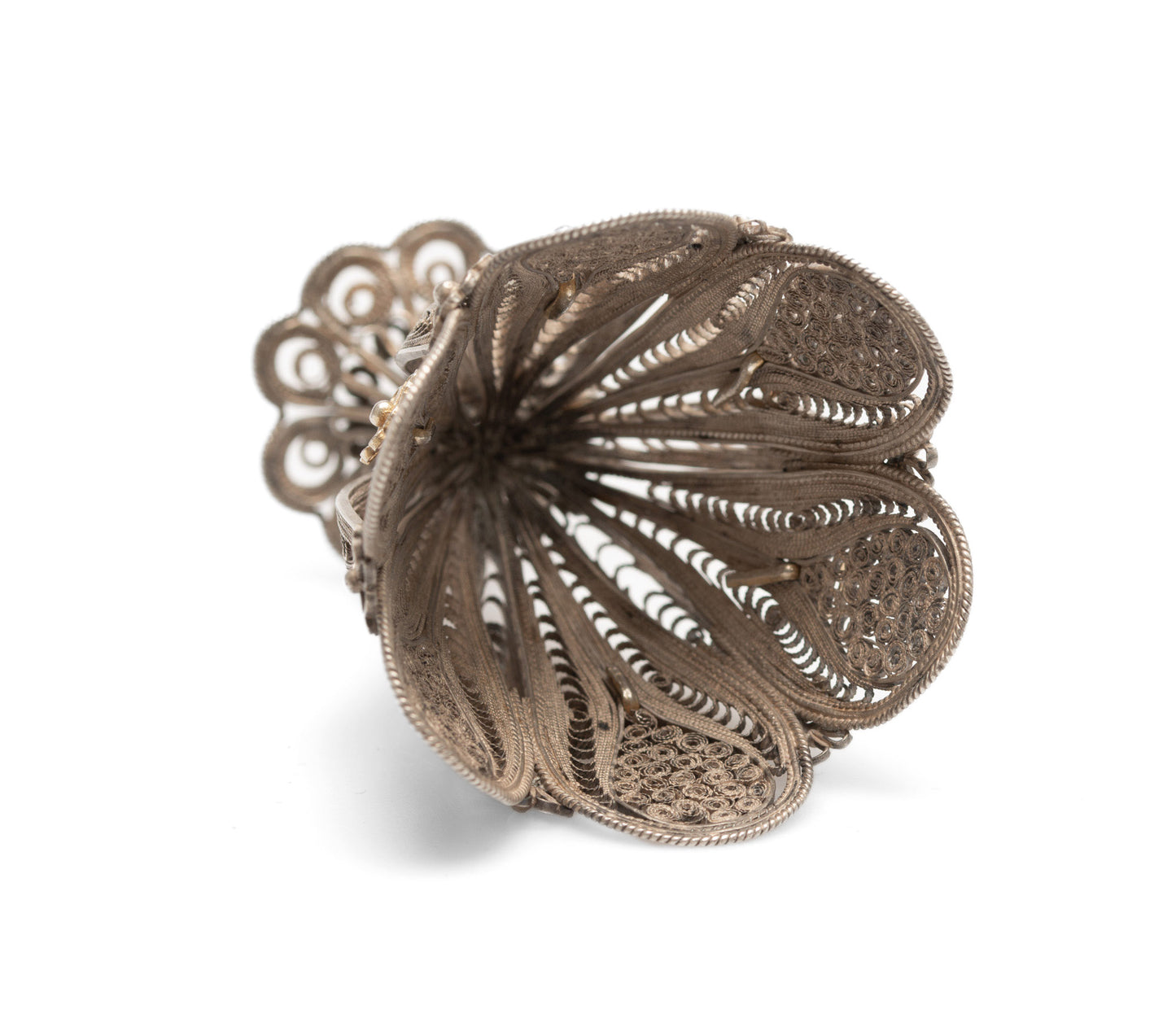 Antique Ottoman Islamic Silver Filigree Zarf of Petal Form with Flower Detail (Code 2565)