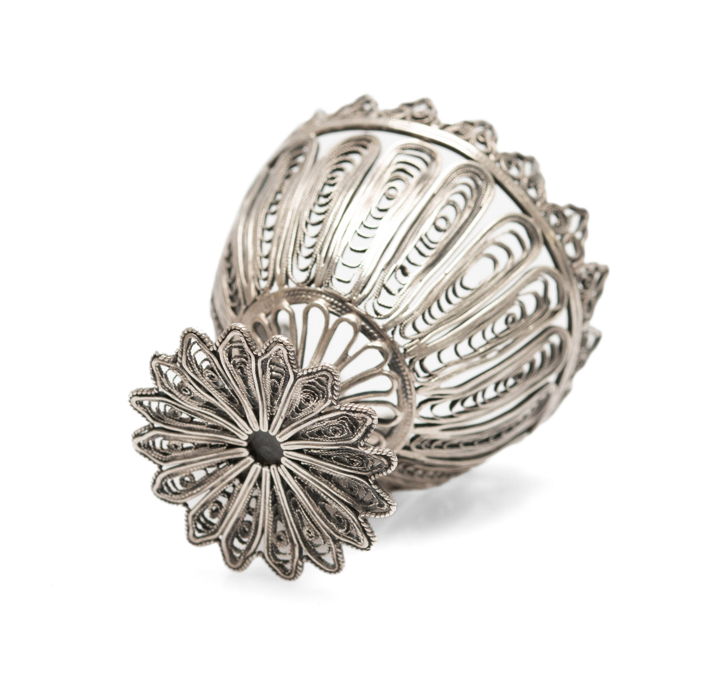 Antique Ottoman Islamic Silver Filigree Zarf With Coiled Forms & Castellated Rim (Code 2566)