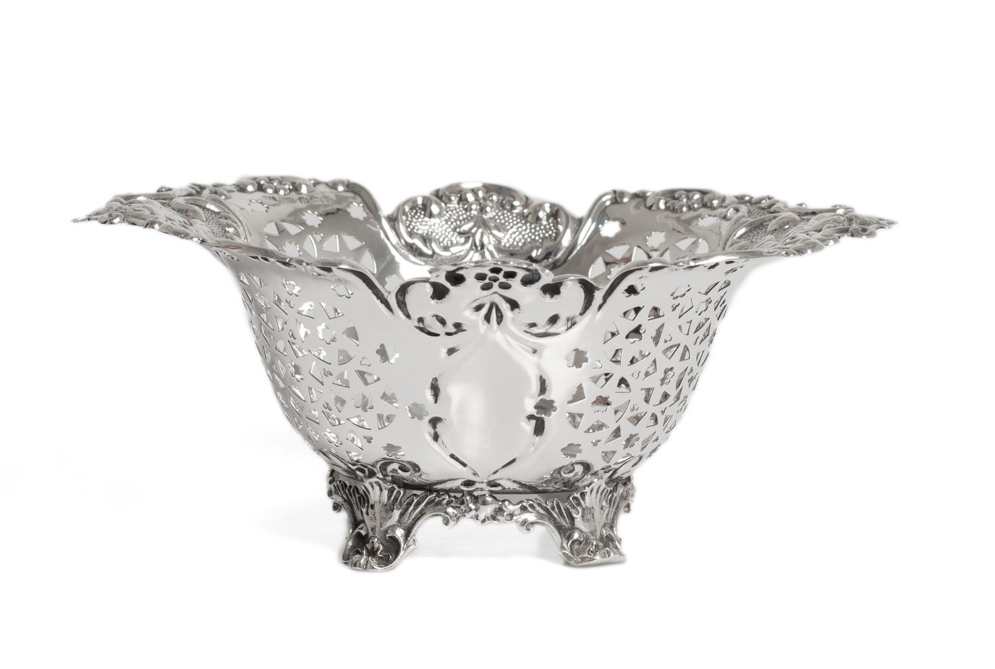 Fine Quality Victorian Silver Pierced Sweetmeat Basket by Joseph Rodgers 1899 (Code 2762)