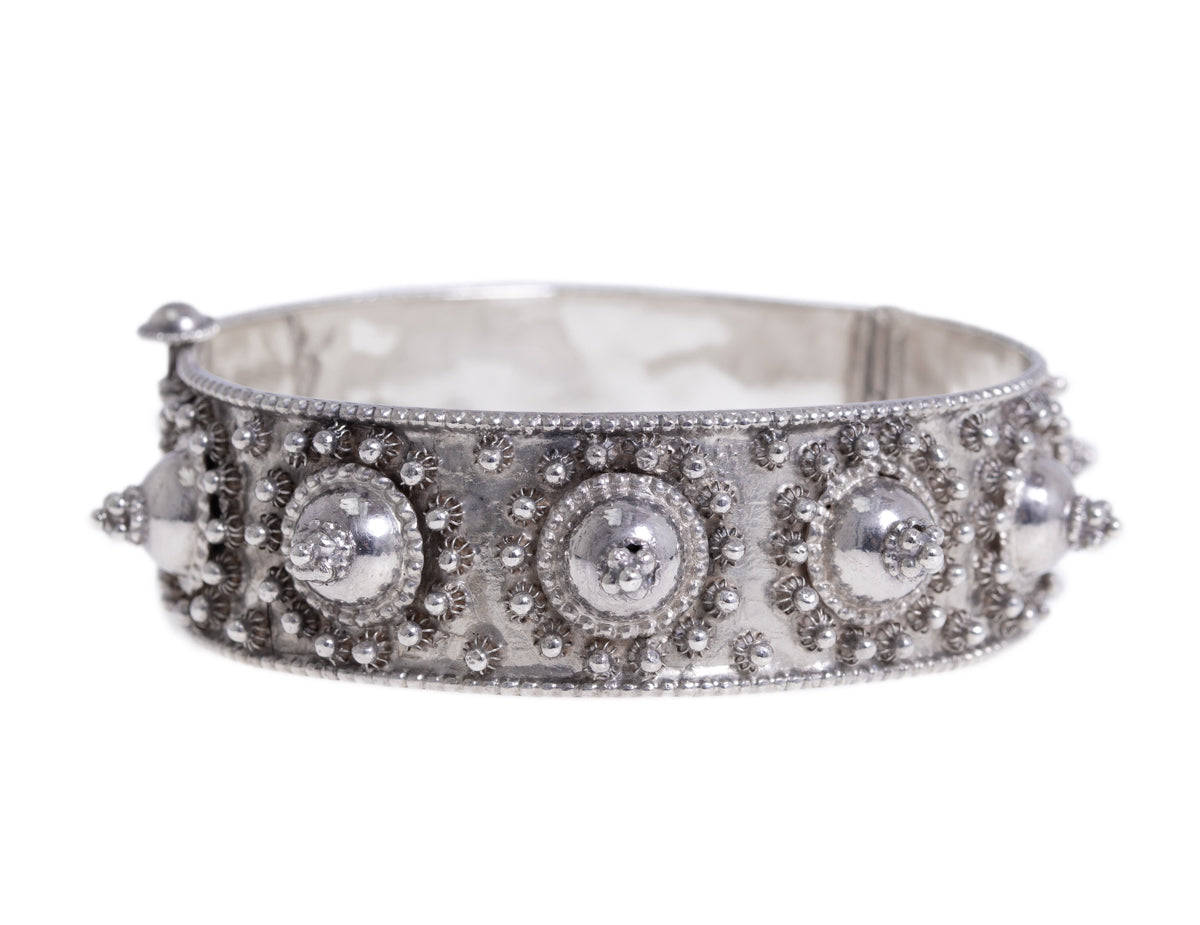 Vintage Indian Silver Hand Made Bangle/Bracelet With Raised Bosses (A1182)