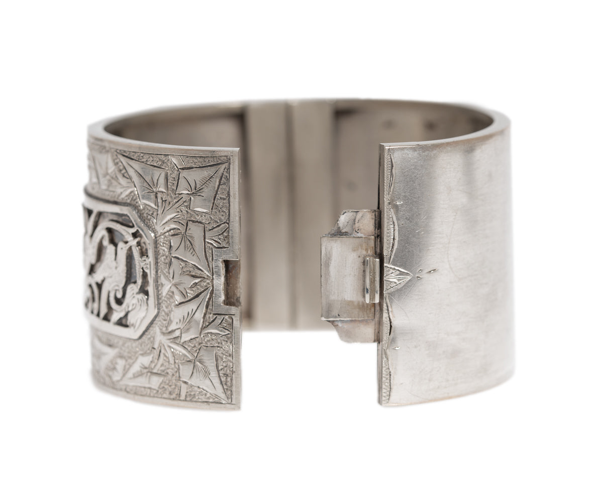 Antique Victorian Sterling Silver Wide Cuff Bangle/Bracelet With Chased Details (A1222)