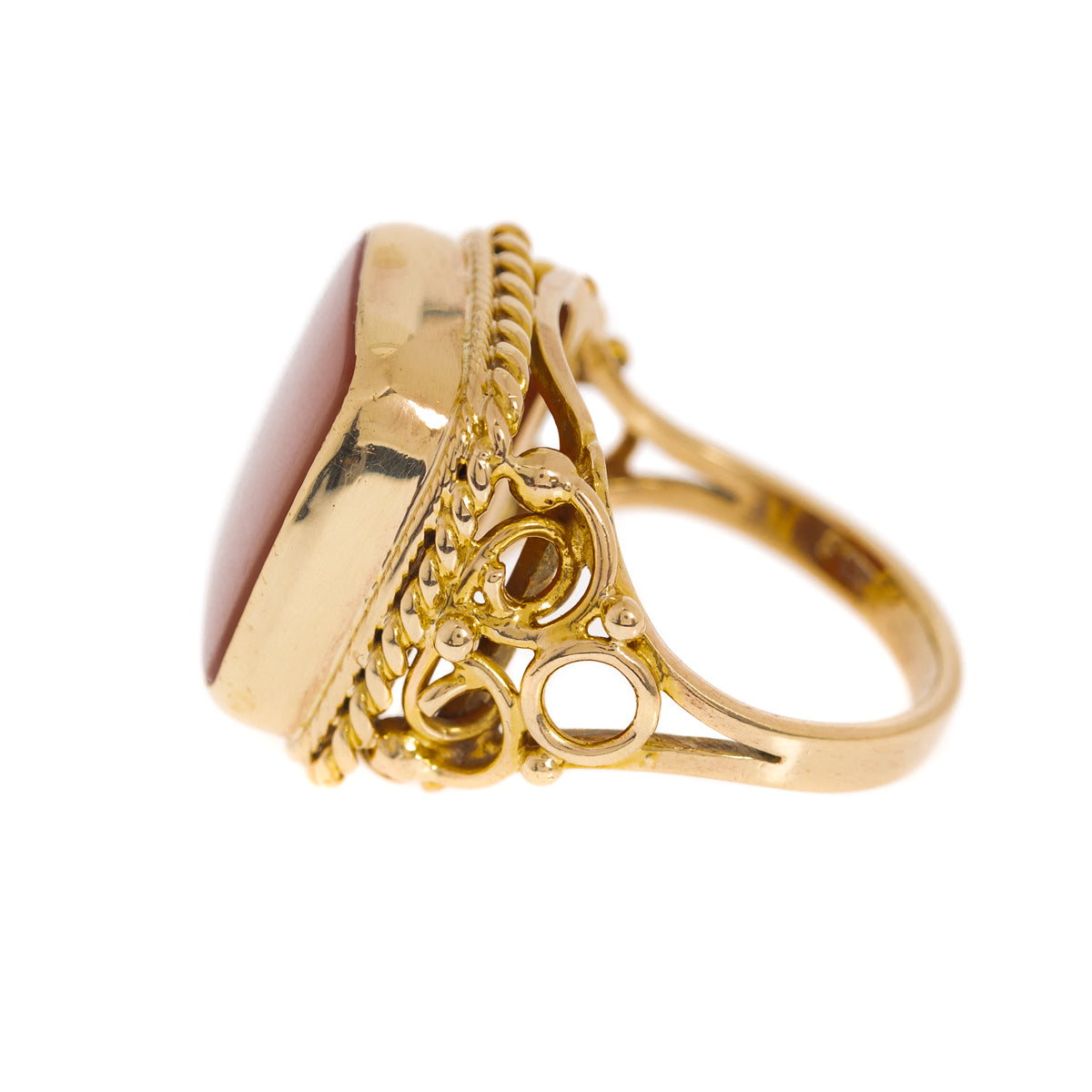 Vintage 9ct Gold Large Signet/Dress Ring Banded Carnelian & Fancy Mount (A1250)
