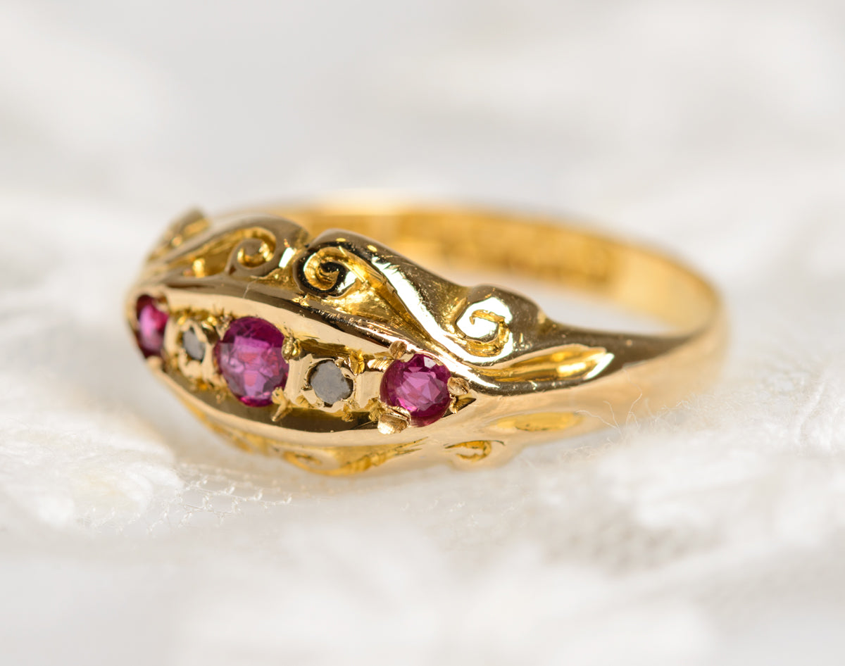 Antique 18ct Gold Ring Ruby & Diamond Set Hallmarked 1917 (A1347)