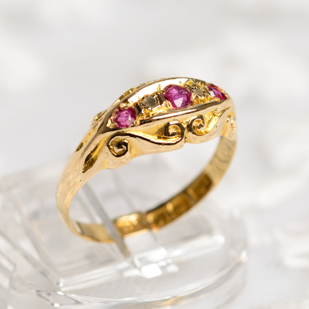 Antique 18ct Gold Ring Ruby & Diamond Set Hallmarked 1917 (A1347)