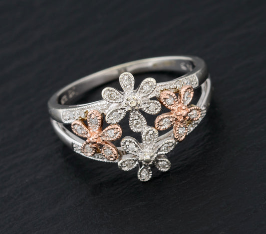Feminine 9ct White & Rose Gold Flower Head Ring With Diamonds UK Size S (A1469)
