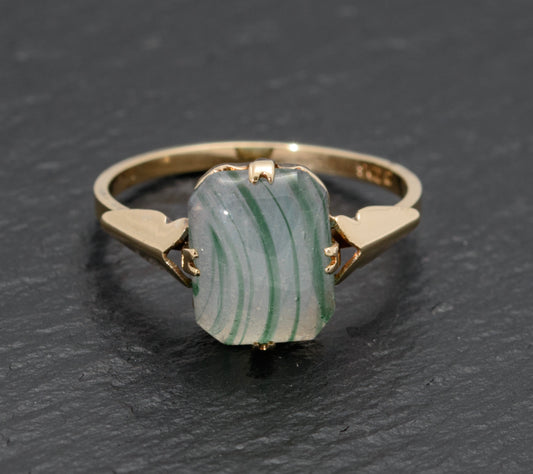 Art Deco Period 9ct Gold Ring With Paste Glass Banded Cabochon c.1930's (A1486)