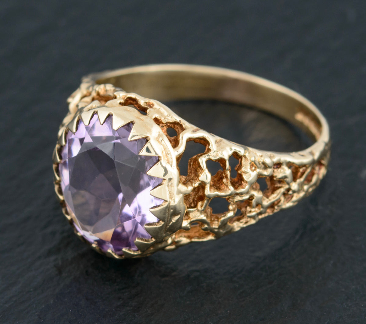 Vintage 9ct Gold Ring Amethyst Facet Cut Gemstone Modernist Design (A1504)