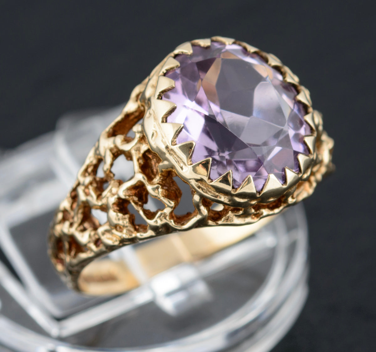 Vintage 9ct Gold Ring Amethyst Facet Cut Gemstone Modernist Design (A1504)