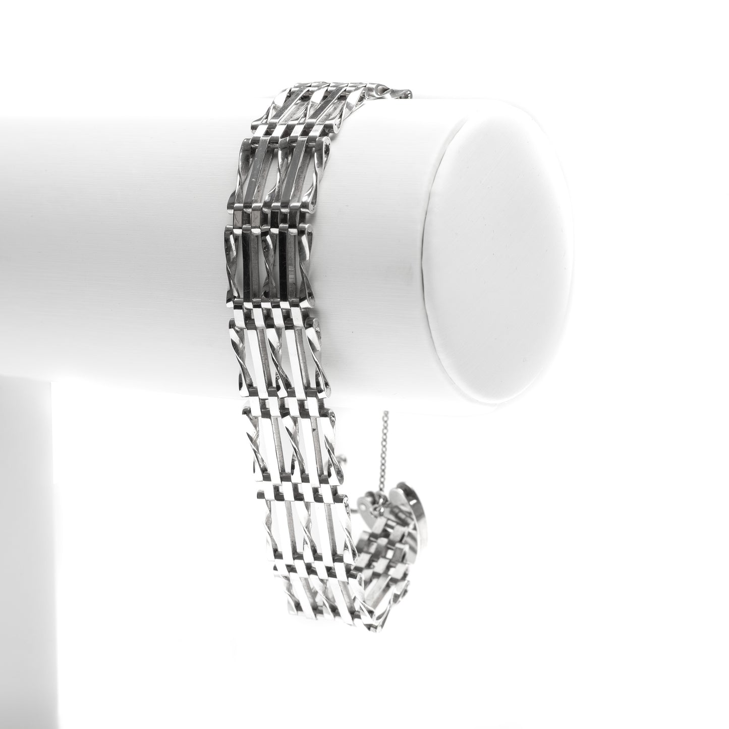 Vintage Sterling Silver 5 Bar Gate Link Bracelet With Heart Shaped Clasp (Code A419)