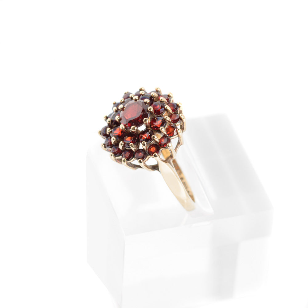 9ct Gold Cluster Statement Ring Set With Garnets Birmingham Hallmark 1970 Size N (Code A533)
