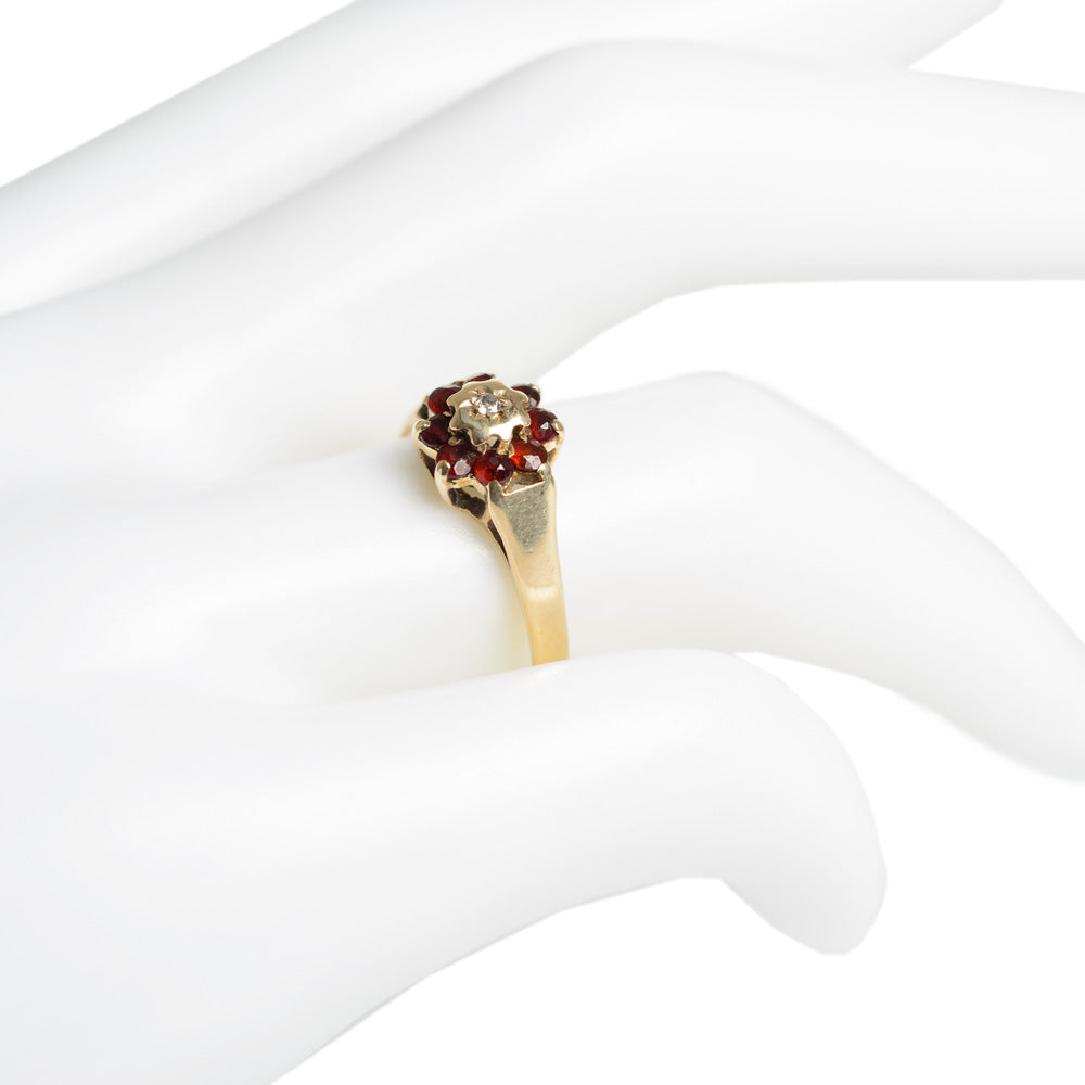 Vintage 9ct Gold Diamond & Red Glass Stones Cluster Ring Hallmarked B'ham 1981 (Code A651)