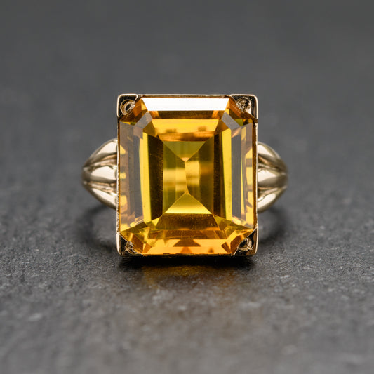 Vintage 9ct Gold & Gorgeous 12.5ct Orange Sapphire Emerald Cut Ring Size M (Code A763)
