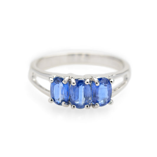 9ct White Gold & Natural Sapphire Trilogy Ladies Ring Birmingham Hallmark 2006 (Code A821)