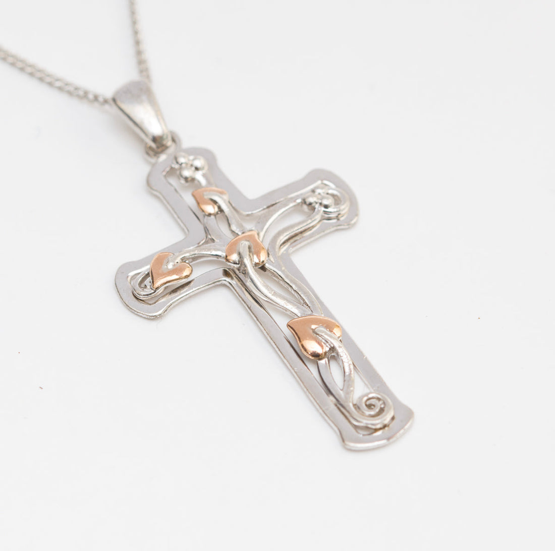 Clogau Jewellery: Welsh Gold, Royal Tradition and Modern Heirlooms