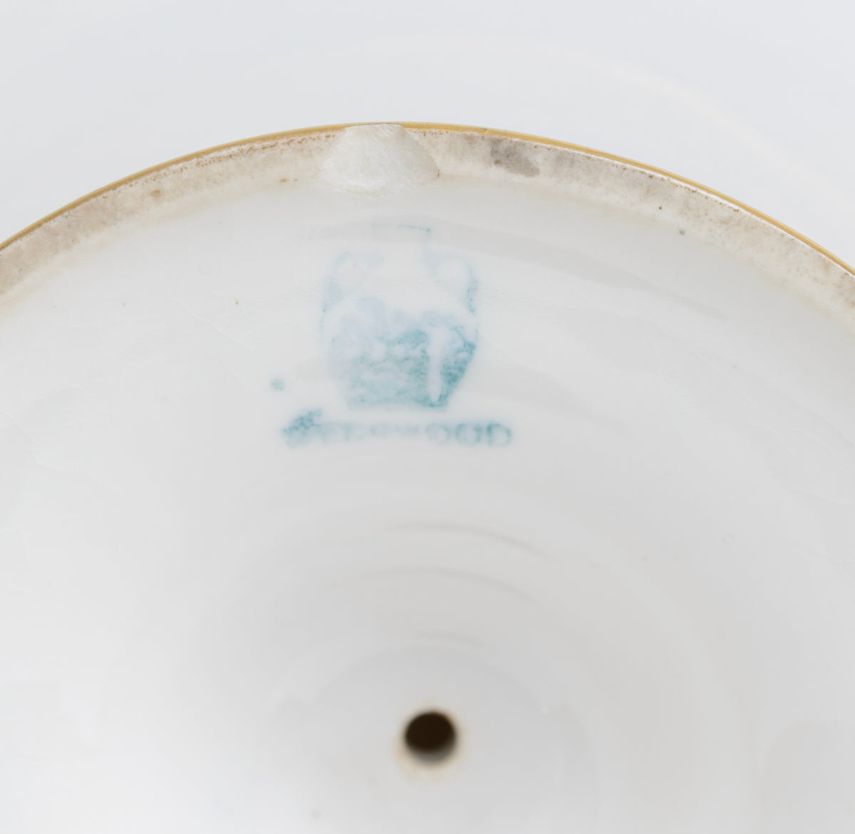 Antique Wedgwood China Hand Painted Tazza With River Scene & Wooden Bridge A/F (3138)
