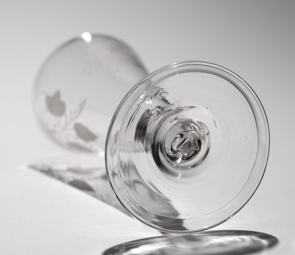 18th Century Georgian Dwarf Ale Glass with Etched Bowl & Folded Foot, English c1790 (3152)
